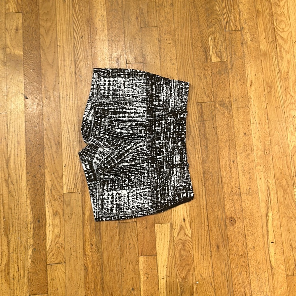 Ann Taylor women’s black shorts